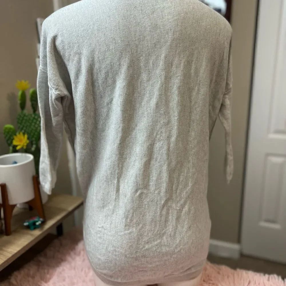 Express sweater - Picture 3 of 8